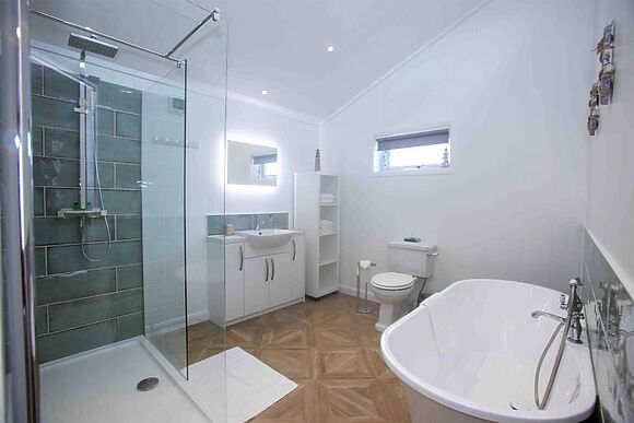 Rascarrel Bay Lodge 2