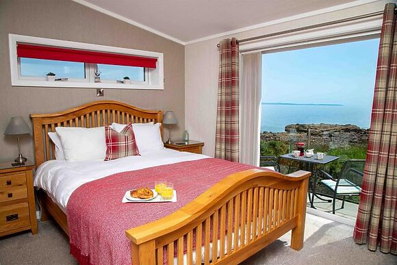 Rascarrel Bay Lodge 2