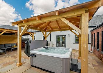 3-Bedroom Hot Tub Cottage in Balloch photo 1