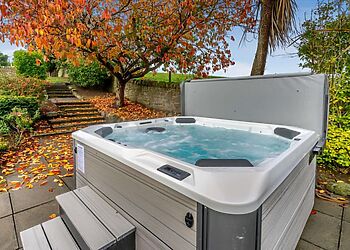 6-Bedroom Hot Tub Cottage in Leuchars photo 1