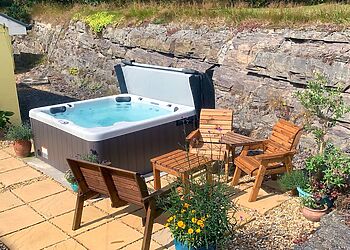 Brynllin Holiday Cottages