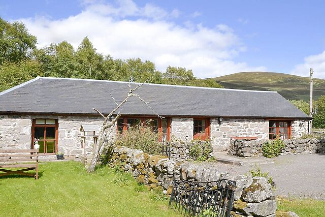 Rowan Tree Cottage - S4216