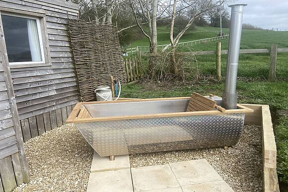 Cosy and rural Lodge at Goldhill Glamping