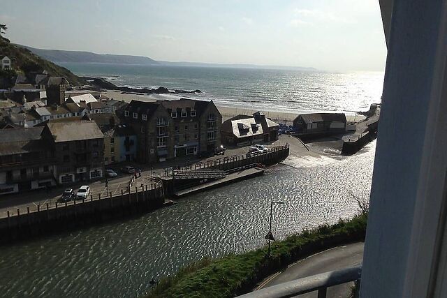 Lovely Flat In West Looe With Spectacular Sea & Harbour Views