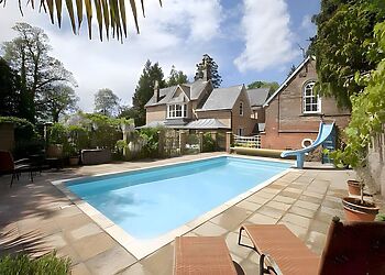 Garth Lodge