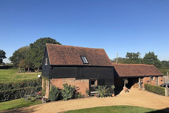 Cosy, Rustic 17th Century Countryside Barn