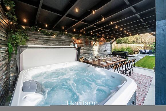 Blythewood Aberdeenshire Luxury House with Hot Tub