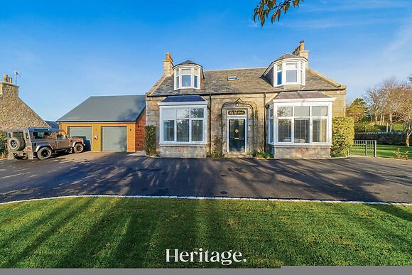 Blythewood Aberdeenshire Luxury House with Hot Tub