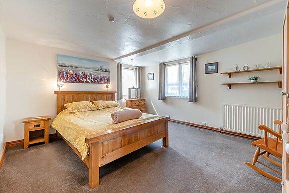 Captain's Quarters At Keel Lodges