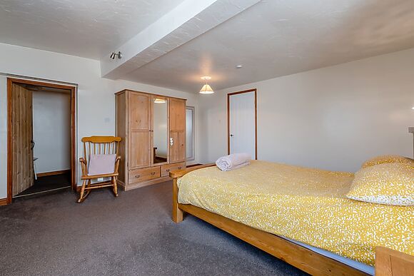 Captain's Quarters At Keel Lodges
