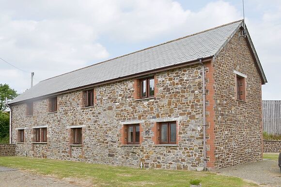 Homeleigh Barn At Burracott Farm