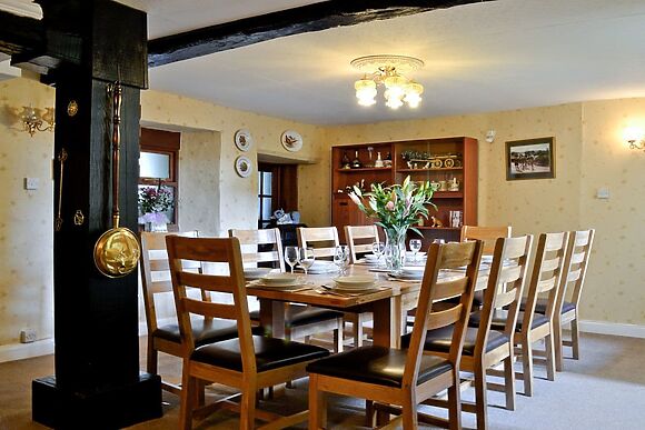 Twelve Oaks Farmhouse
