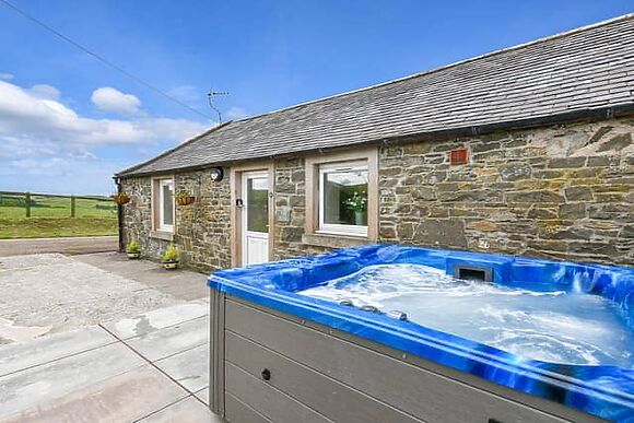 High Kirkland Holiday Cottages: The Byre