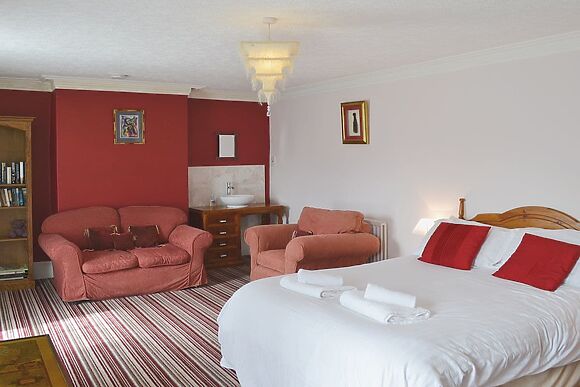 Holly Lodge
