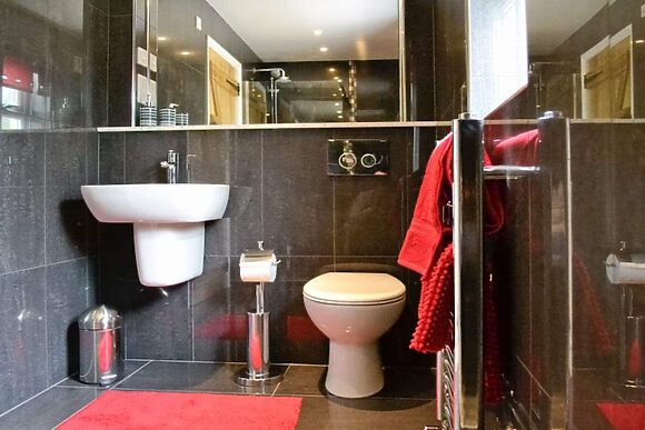 Y Bwthyn in Tavernspite