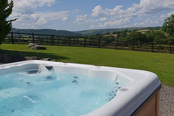 Y Dderwen at Brynglas Farm