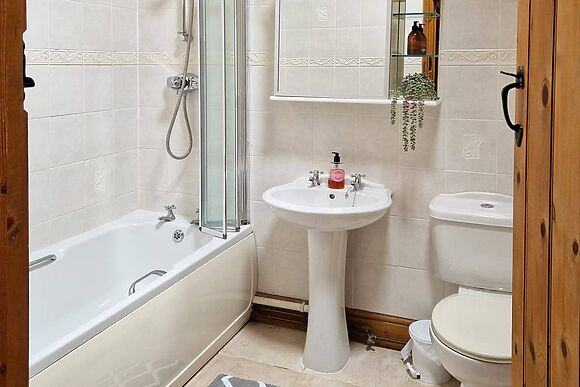 Y Dderwen at Brynglas Farm