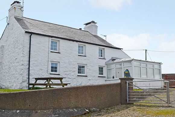 Porth Colmon Farmhouse
