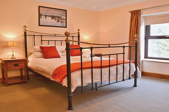 Ysgubor Wen in Burry Port