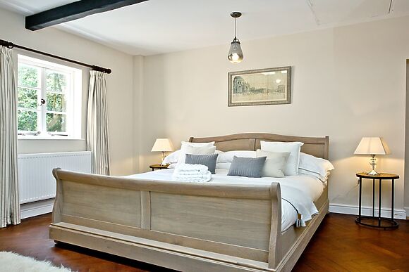 Nightingale Barn in Brent Knoll