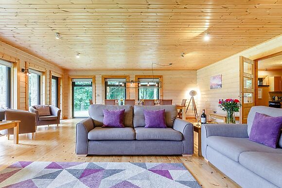 Oak Lodge