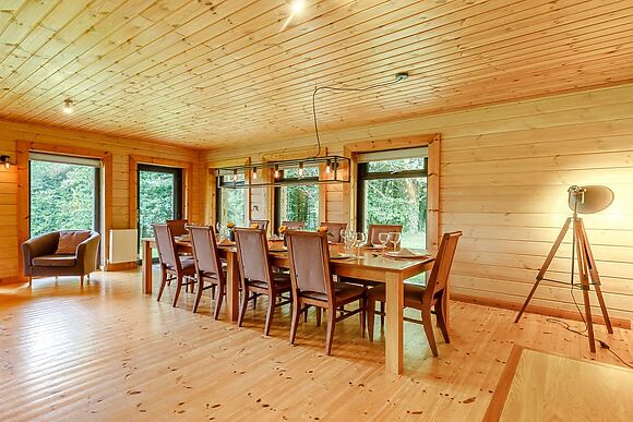 Oak Lodge