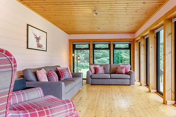 Oak Lodge