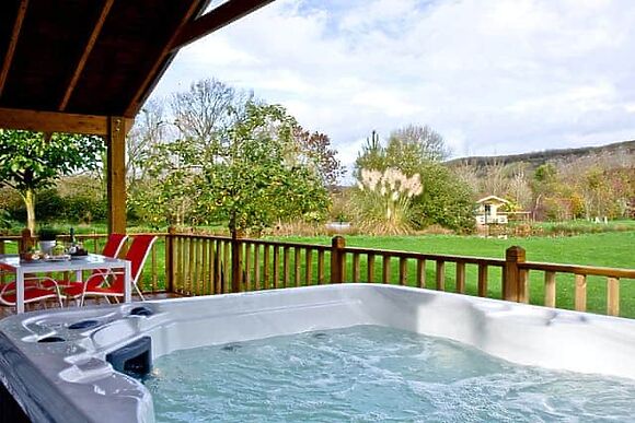 Woodpecker Lodge in Glastonbury