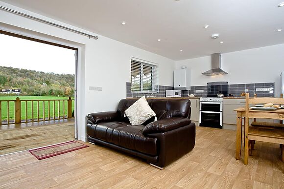 Woodpecker Lodge in Glastonbury