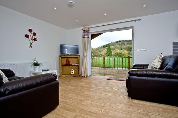 Woodpecker Lodge in Glastonbury