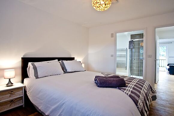 Woodpecker Lodge in Glastonbury