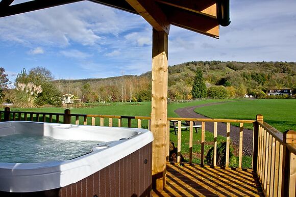 Woodpecker Lodge in Glastonbury