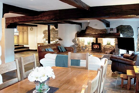 Staveley House