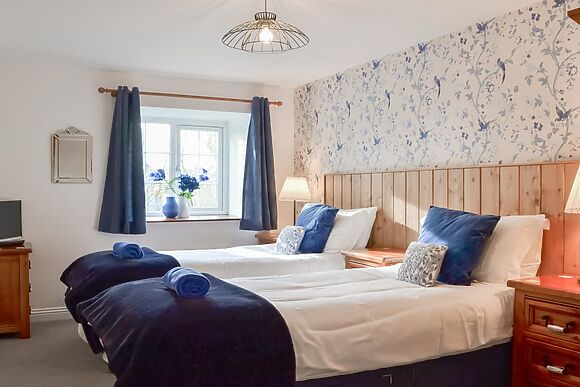 River Cottage (Luxury)