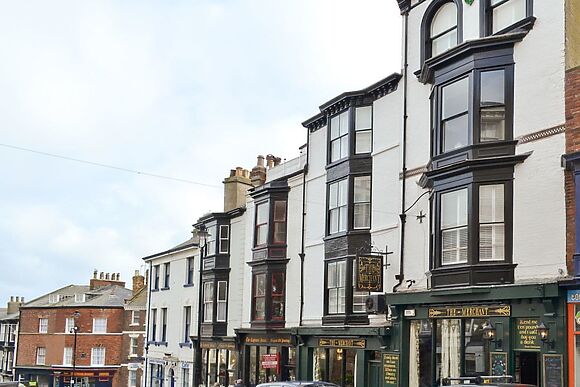 The Town House I