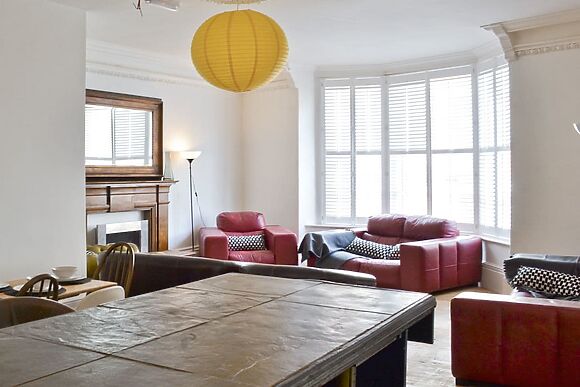 The Town House I