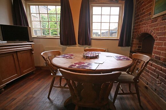 Spring Farm Barn in Grindale