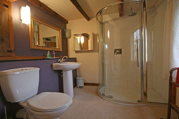 Spring Farm Barn in Grindale