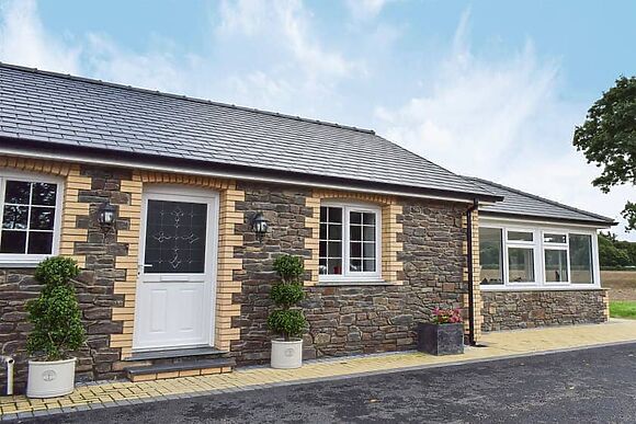 Maes Rheidol at Maesbangor