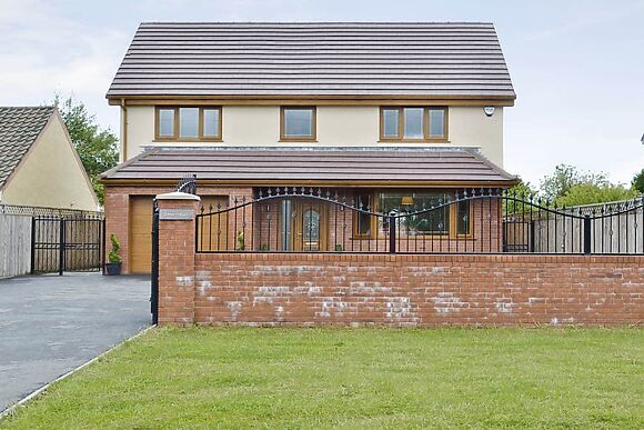 Dan-y-Glo in Waunarlwydd