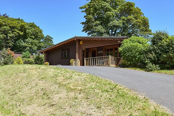Sunnybank Lodge in Llanfynydd