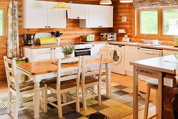 Sunnybank Lodge in Llanfynydd