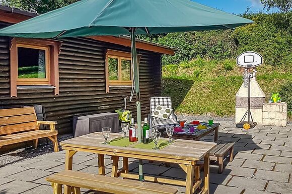 Sunnybank Lodge in Llanfynydd