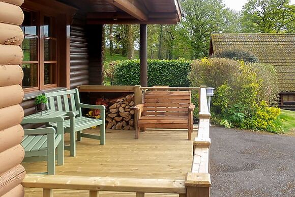 Sunnybank Lodge in Llanfynydd