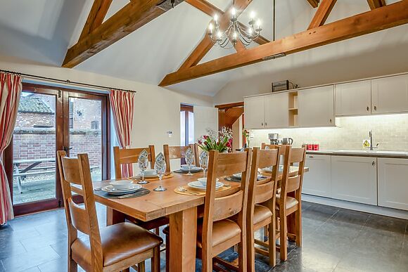 Woodpecker Barn at Piggyback Barns