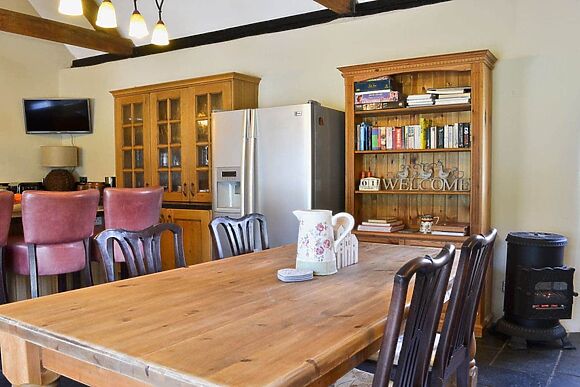 Four Oaks in Bransgore