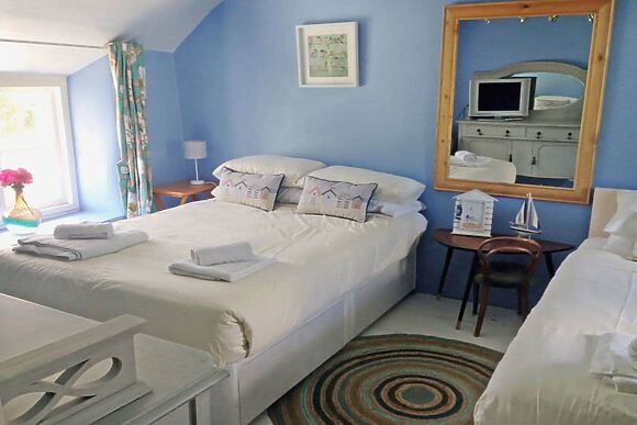 Four Oaks in Bransgore