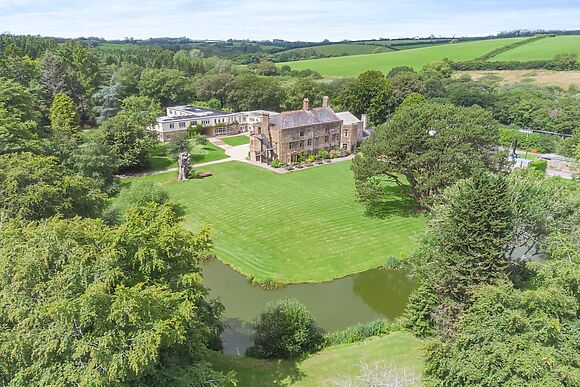 Hooke Court