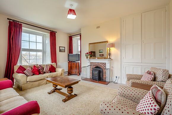 Armswell House in Plush