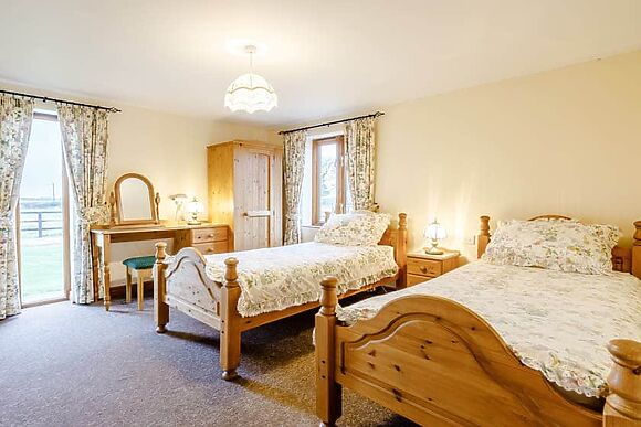 Book Online - Hoseasons